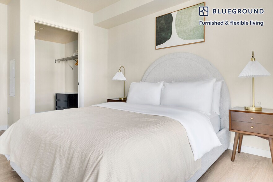 Building Photo - 18004 Midvale Ave N