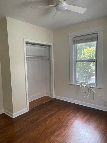 Building Photo - 437 Davidson St