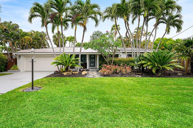Building Photo - 1733 Coral Gardens Dr