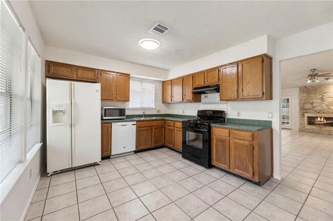 Building Photo - 4401 Molokai Dr