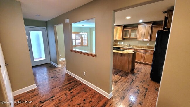 Building Photo - 2577 Sykes Creek Dr