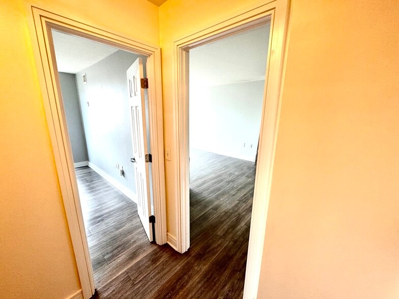 Building Photo - 800 4th St SW