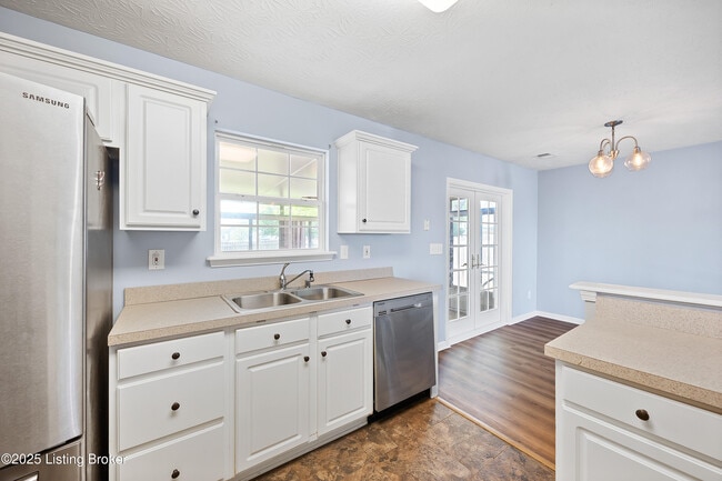 Building Photo - 6606 Timberbend Dr