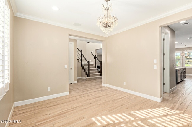 Building Photo - 4322 S Gardenia Dr