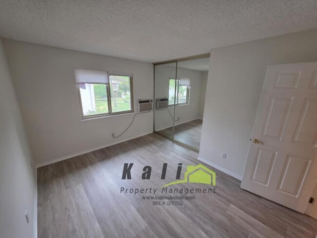Building Photo - 6426 Bell Bluff Ave