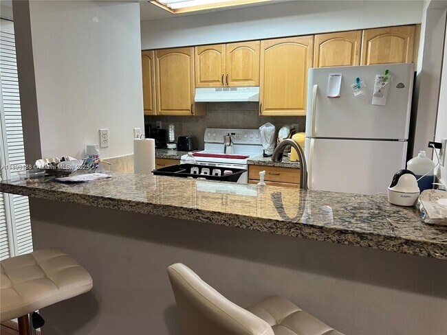 Building Photo - 9691 SW 138th Ave