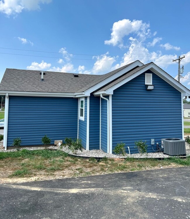 Building Photo - 1010 Stubbins St
