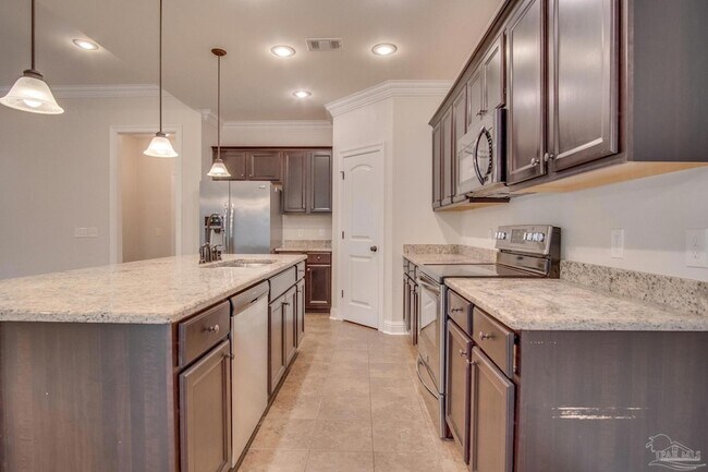 Building Photo - 4865 Spears St