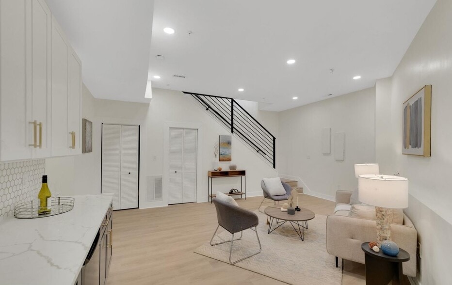 Building Photo - 3905 Kansas Ave NW