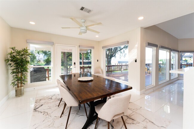 Building Photo - 8311 Amber Cove Dr
