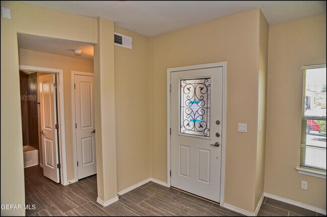 Building Photo - 452 Isaias Ave.