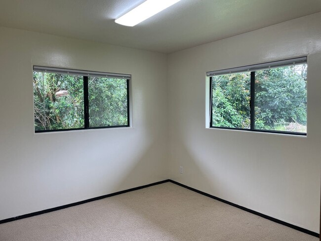 Building Photo - White, June K. (Kohala)