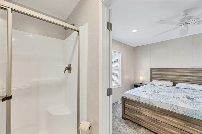 Building Photo - 3230 Smith St