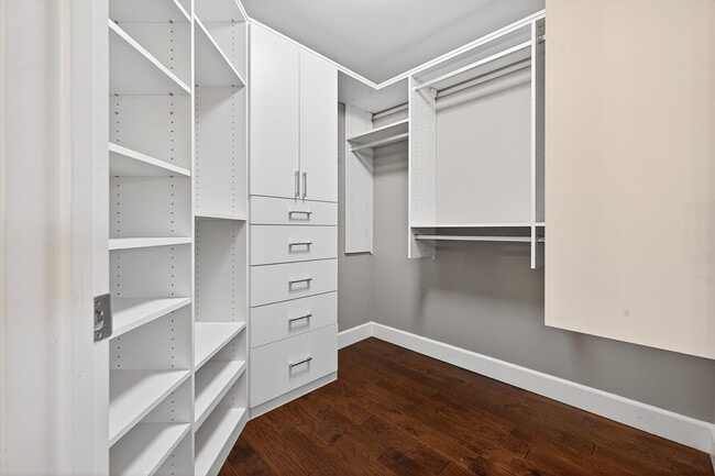 Building Photo - Regent on the Park - 4th floor 2 bedroom