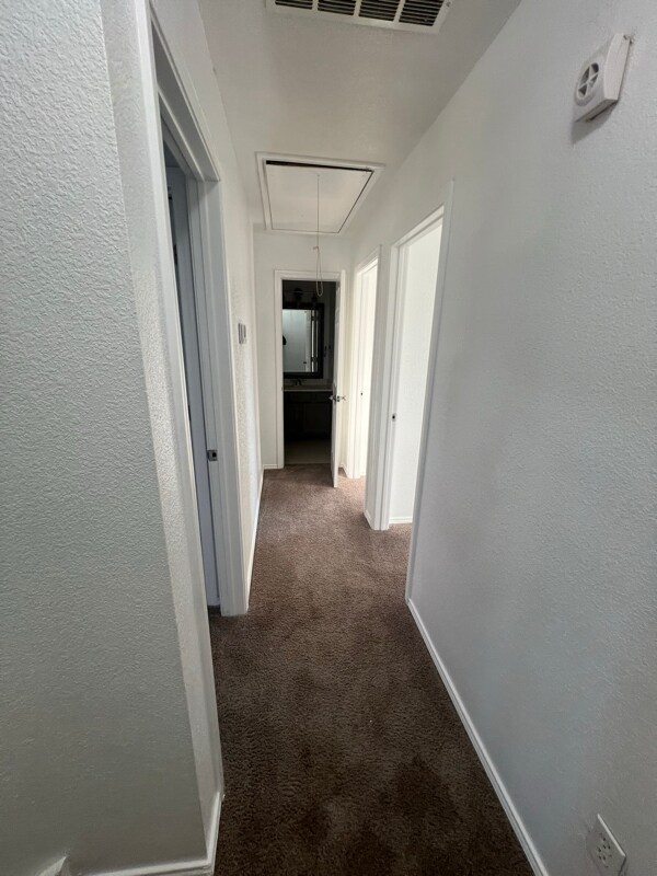 Building Photo - 10636 Wild Oak Dr