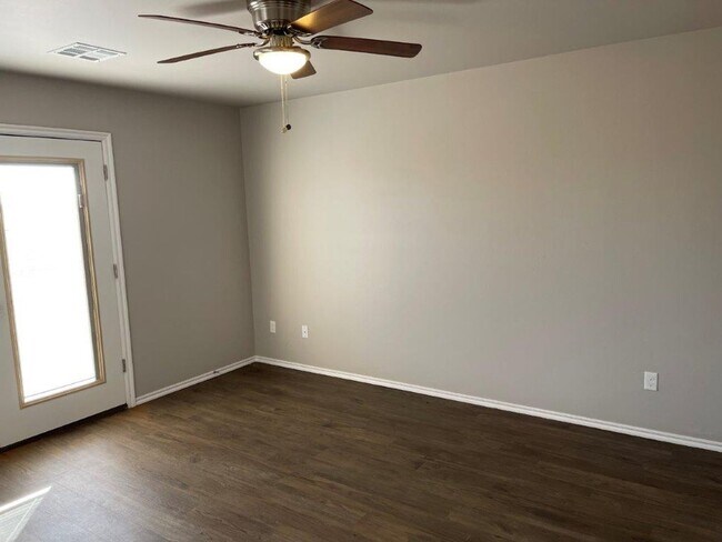 Building Photo - 500 off your move in before June 1st !  55...