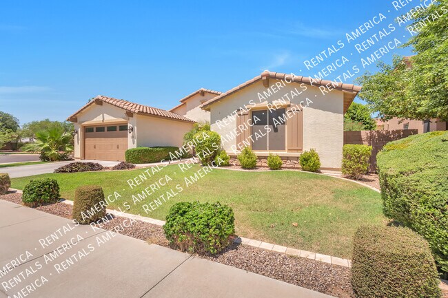 Building Photo - GORGEOUS 4/2.5 + DEN with Spa in Chandler!
