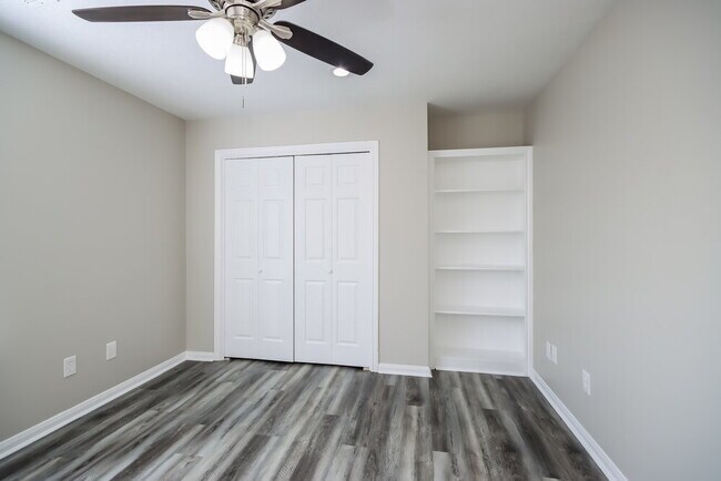 Building Photo - 6946 Gentle Breeze Dr