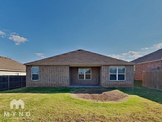 Building Photo - 10529 NW 19th St