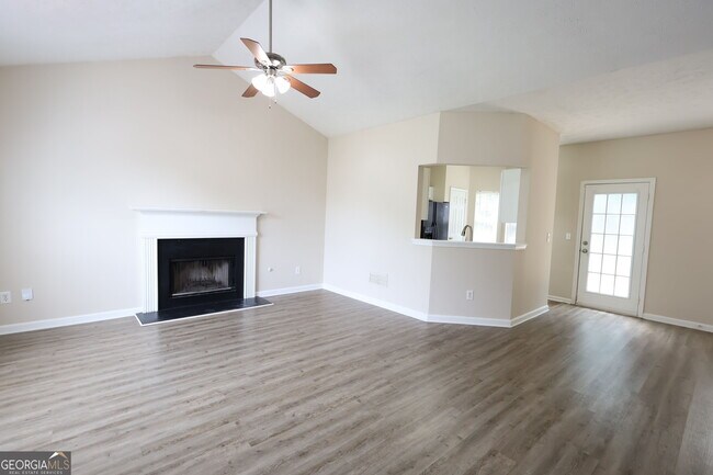 Building Photo - 3044 Lake Park Trail