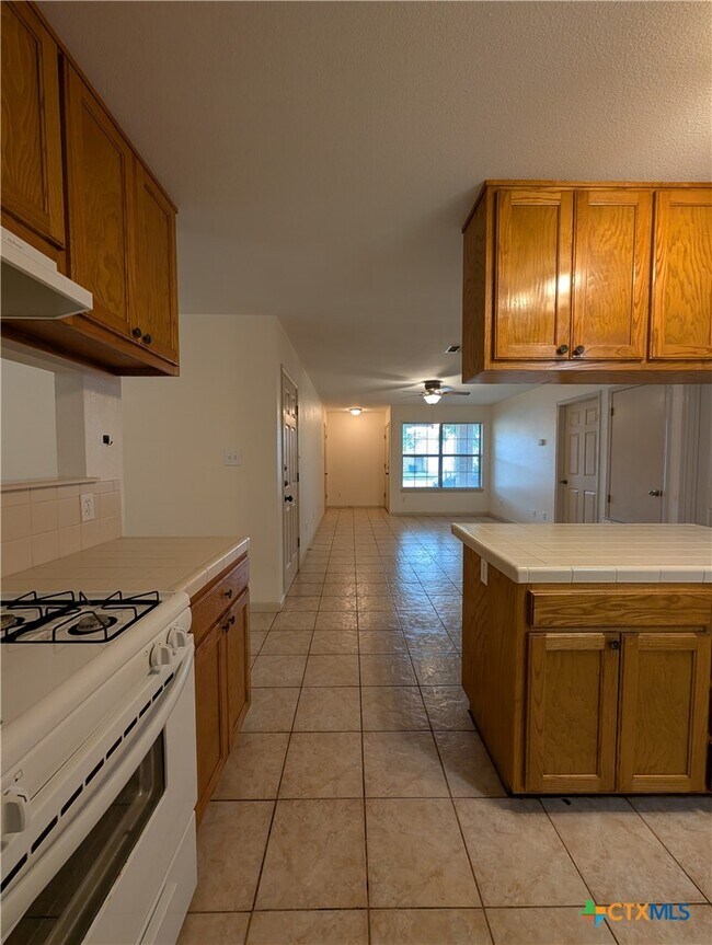 Building Photo - 1134 Misty Acres Dr