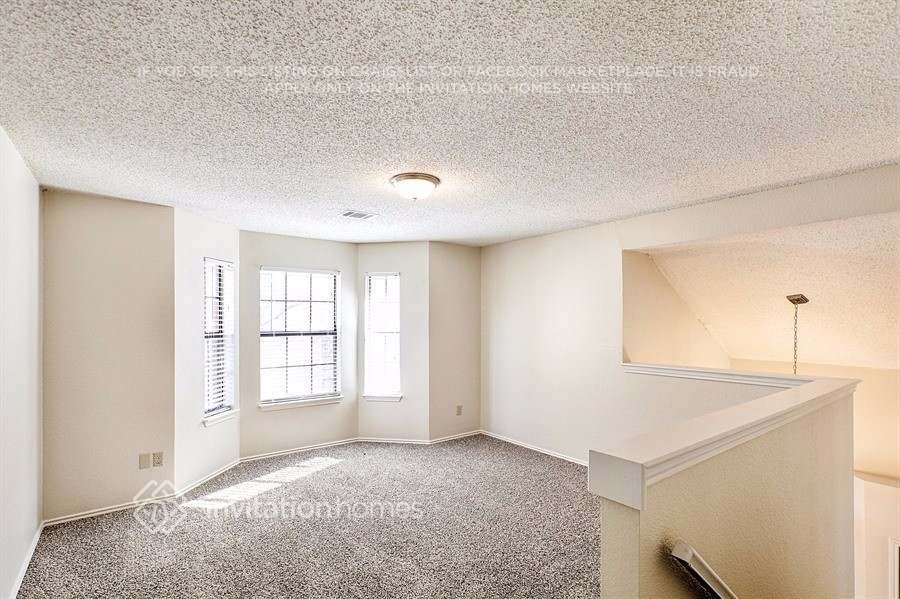 Building Photo - 727 Autumn Oaks Dr