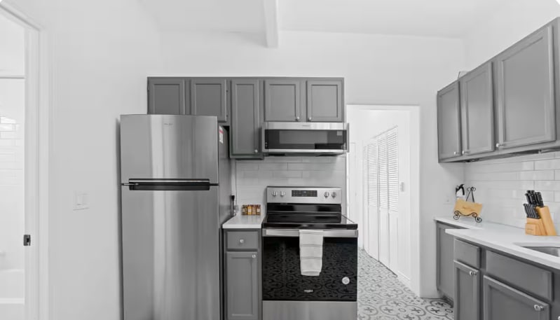 Building Photo - 772 W 300 N