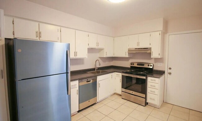 Building Photo - 219 Debora Ct