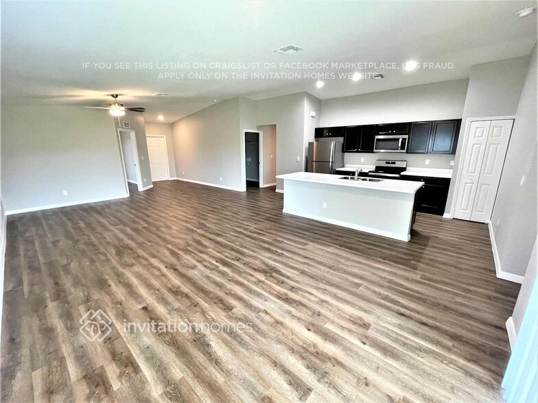 Building Photo - 16314 Minorca Dr