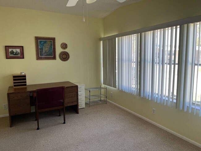 Building Photo - 5870 SW 59th St