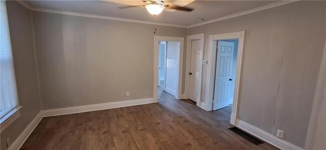 Building Photo - 221 E Colorado Ave