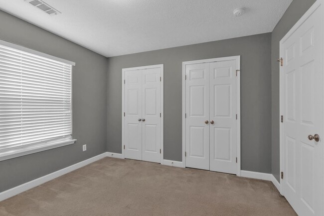 Building Photo - HUGE HOME IN CAIN RIDGE AT AN AMAZING PRIC...