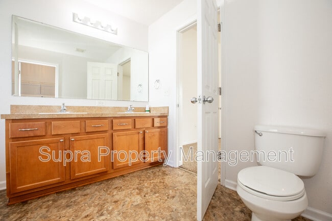 Building Photo - 5253 Plantation Home Way