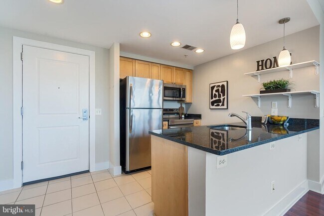 Building Photo - 2001 15th St N