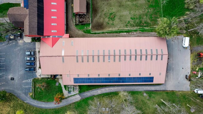 Building Photo - 5938 Newhouse Rd