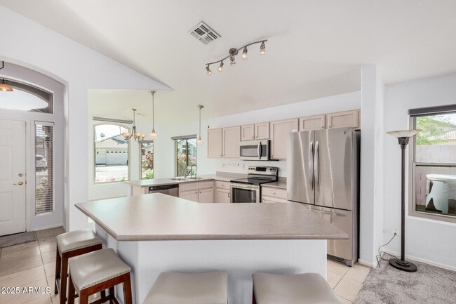 Building Photo - 3022 E Captain Dreyfus Ave