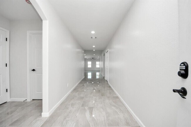 Building Photo - 168 Road 5126 Rd