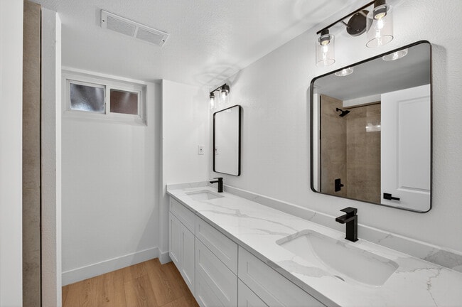 Building Photo - 1856 S Steele St