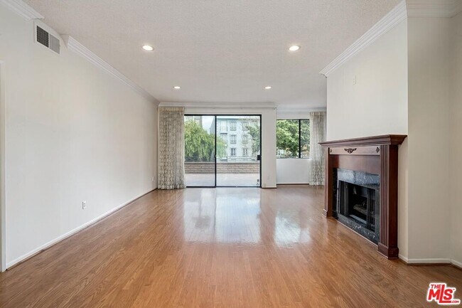 Building Photo - 1201 S Roxbury Dr