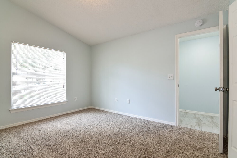 Building Photo - 1449 Mohrlake Dr