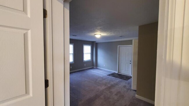 Building Photo - 180 N Burson Ave