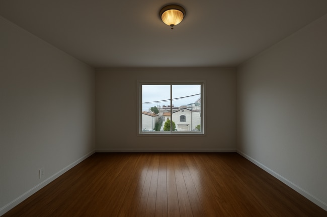Building Photo - 702 43rd Ave