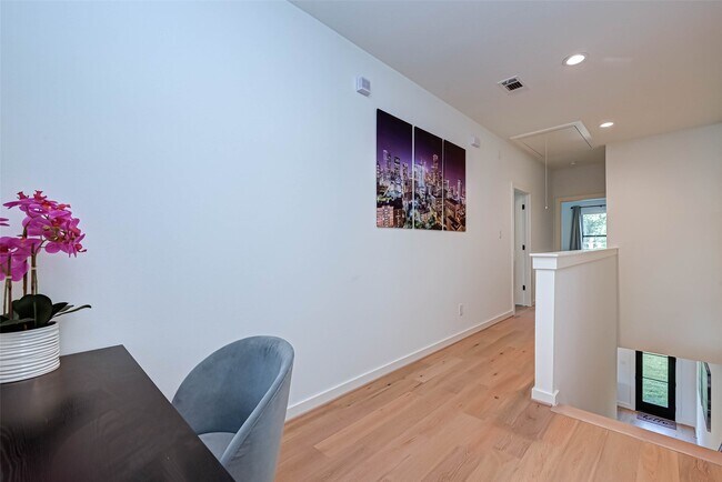 Building Photo - 4101 Edison St