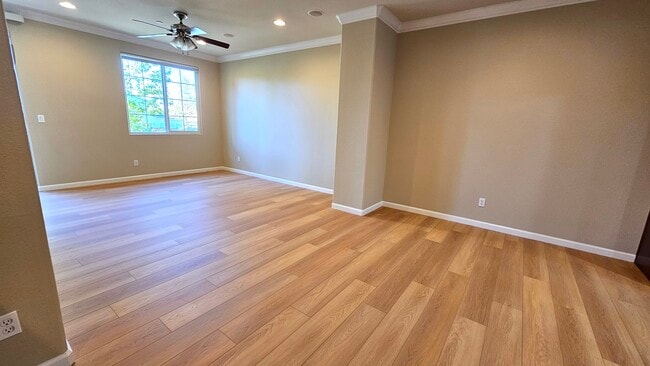 Building Photo - 5962 Via Lugano