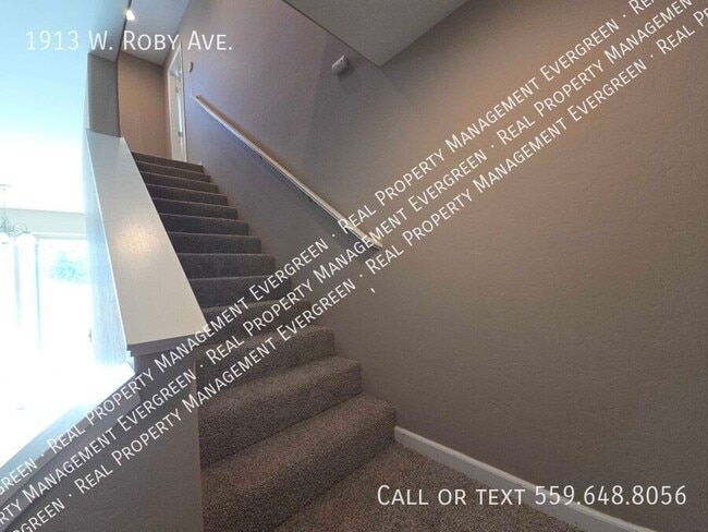 Building Photo - 1913 W Roby Ave