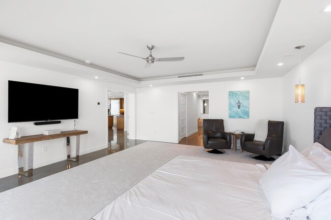 Building Photo - 2155 S Ocean Blvd