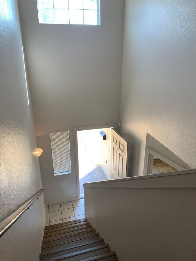 Building Photo - 2907 Duplex