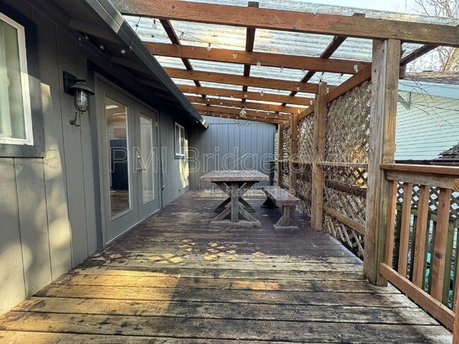 Building Photo - 7315 SW 53rd Ave