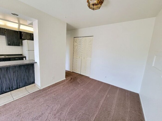 Building Photo - Charming 2-Bedroom Duplex | Limited-Time O...