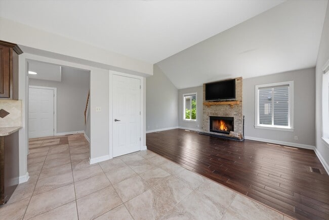 Building Photo - 21854 W Kentwood Dr